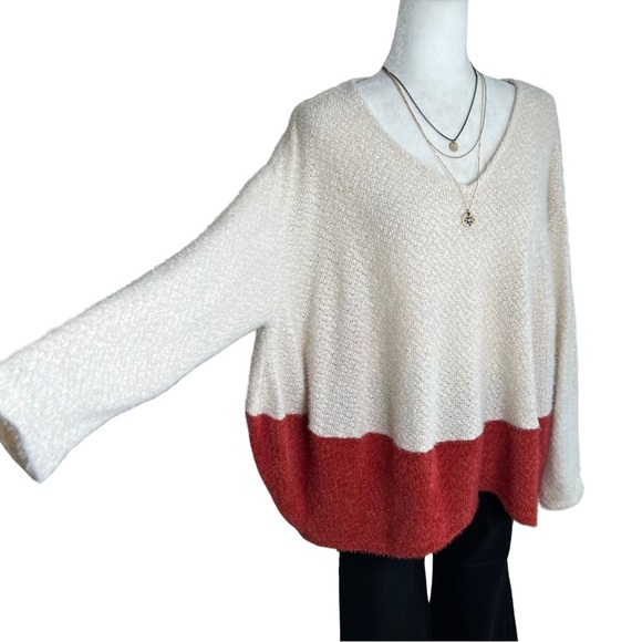 Bucket List Sweater 2 Tone V Neck Eyelash Knit Colorblock Ivory Orange Red Large - Picture 3 of 14